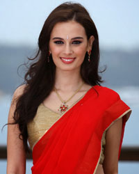 Evelyn Sharma